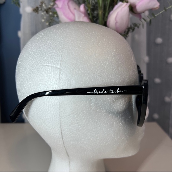 Bride Tribe Heart Sunglasses - Picture 3 of 4